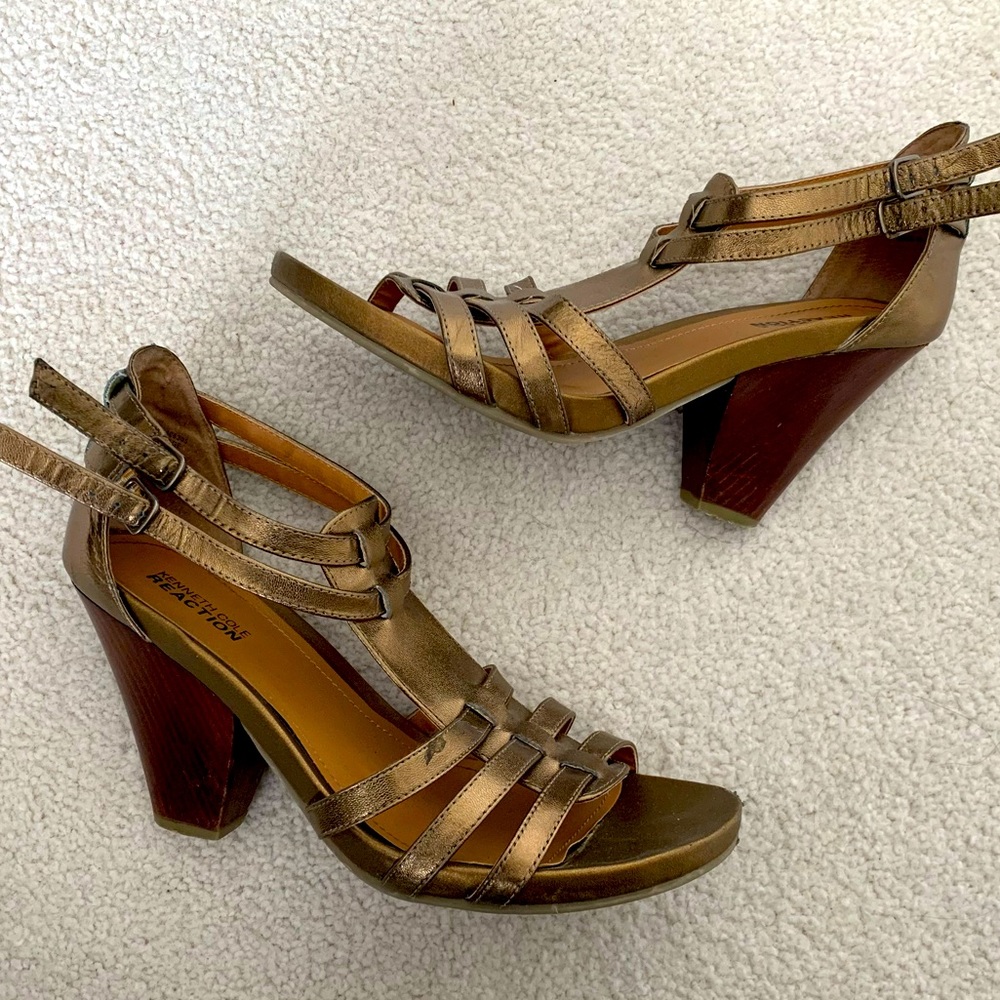Kenneth Cole Reaction Gold Sandals